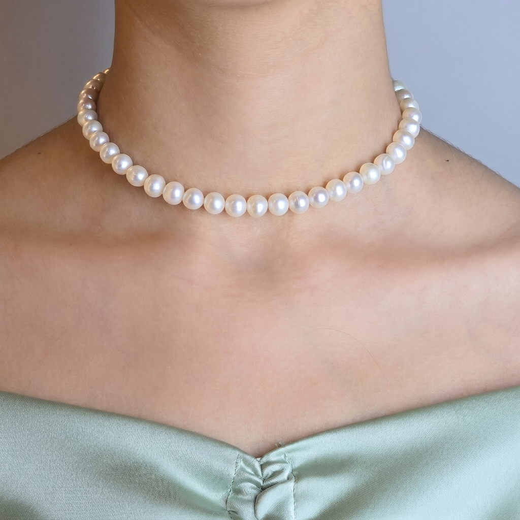 Classic Pearl Choker
