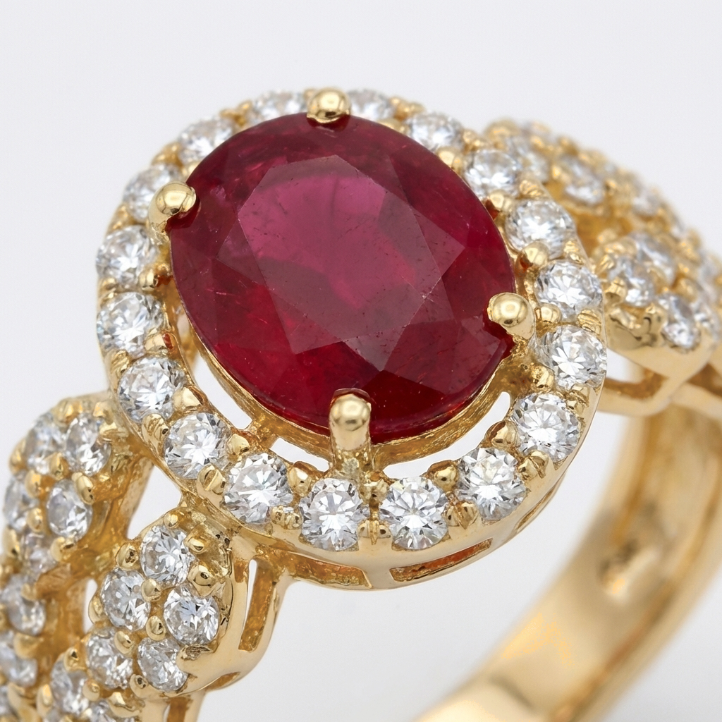 Fiora Oval Halo Ring